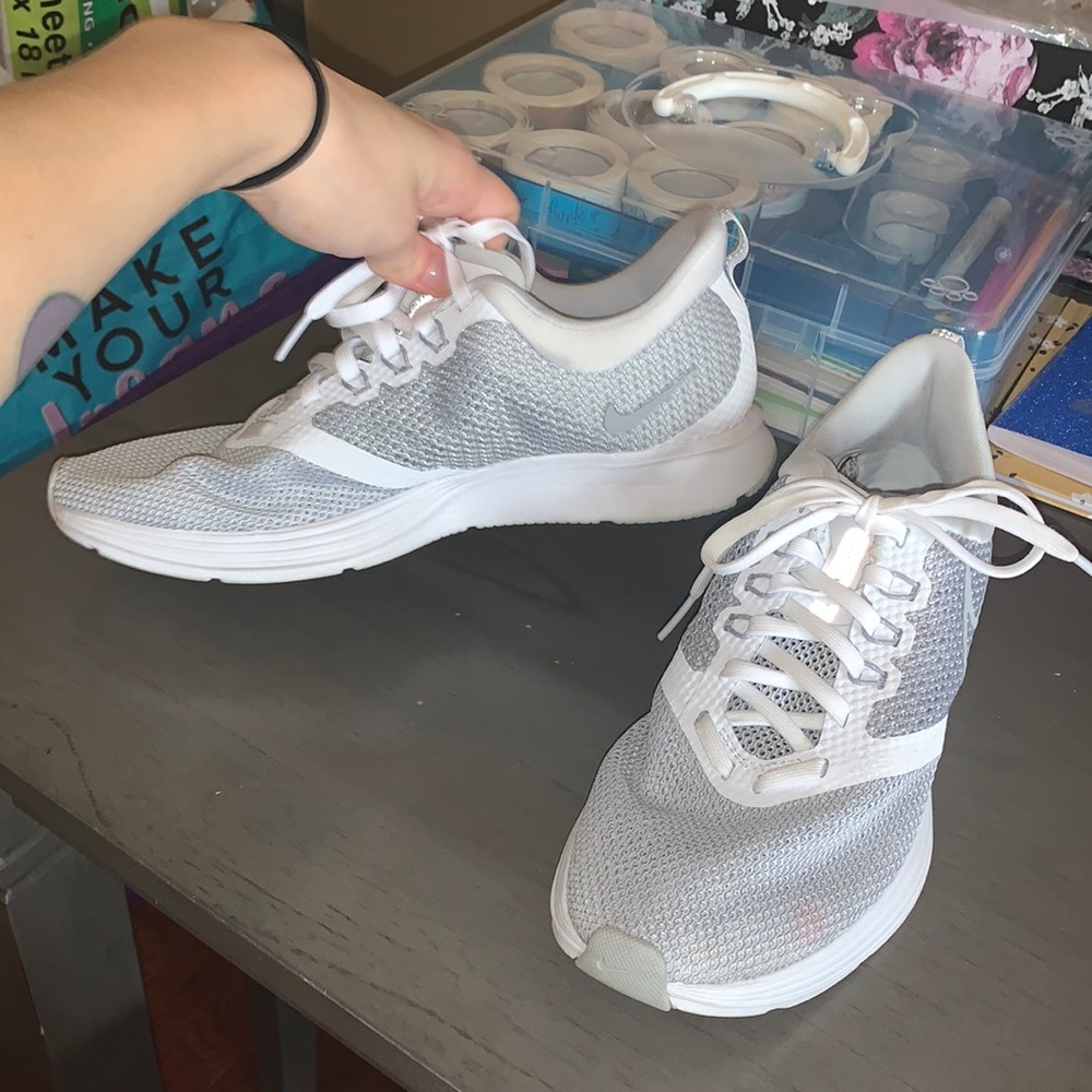 Nike women’s zoom strike